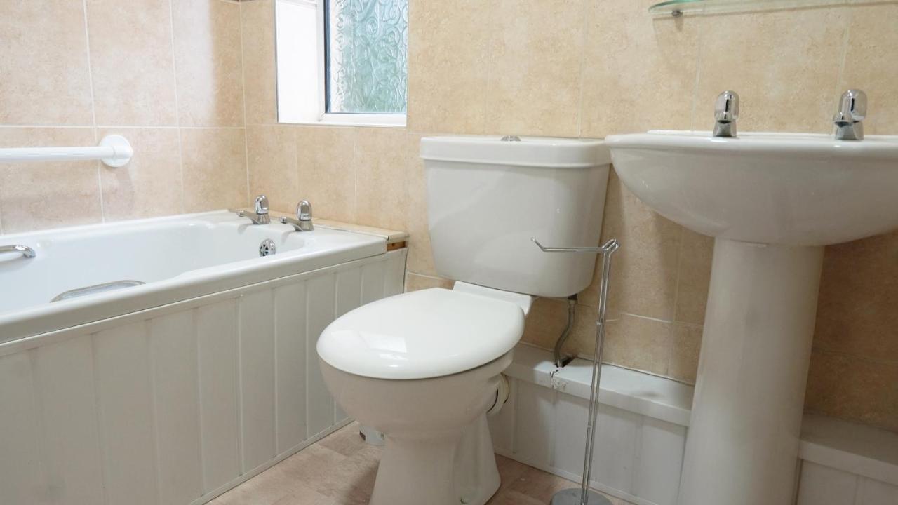Portobello House - Four Bedroom House Perfect For Contractors - Sleeps 6 - Free Parking Γούλβερχαμπτον Εξωτερικό φωτογραφία