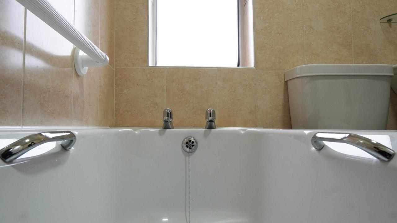 Portobello House - Four Bedroom House Perfect For Contractors - Sleeps 6 - Free Parking Γούλβερχαμπτον Εξωτερικό φωτογραφία